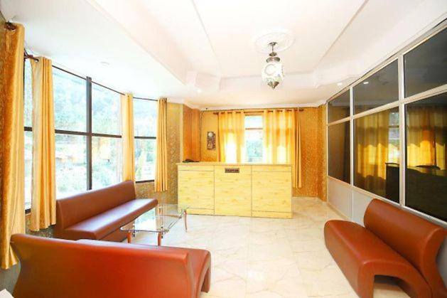 Hotel Alpine View Sarāhan Dış mekan fotoğraf