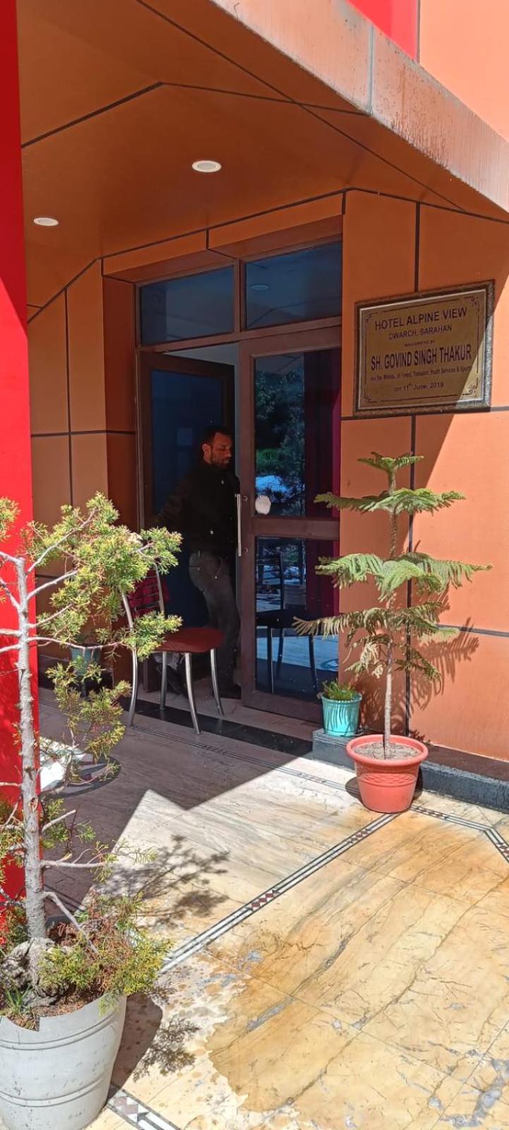 Hotel Alpine View Sarāhan Dış mekan fotoğraf