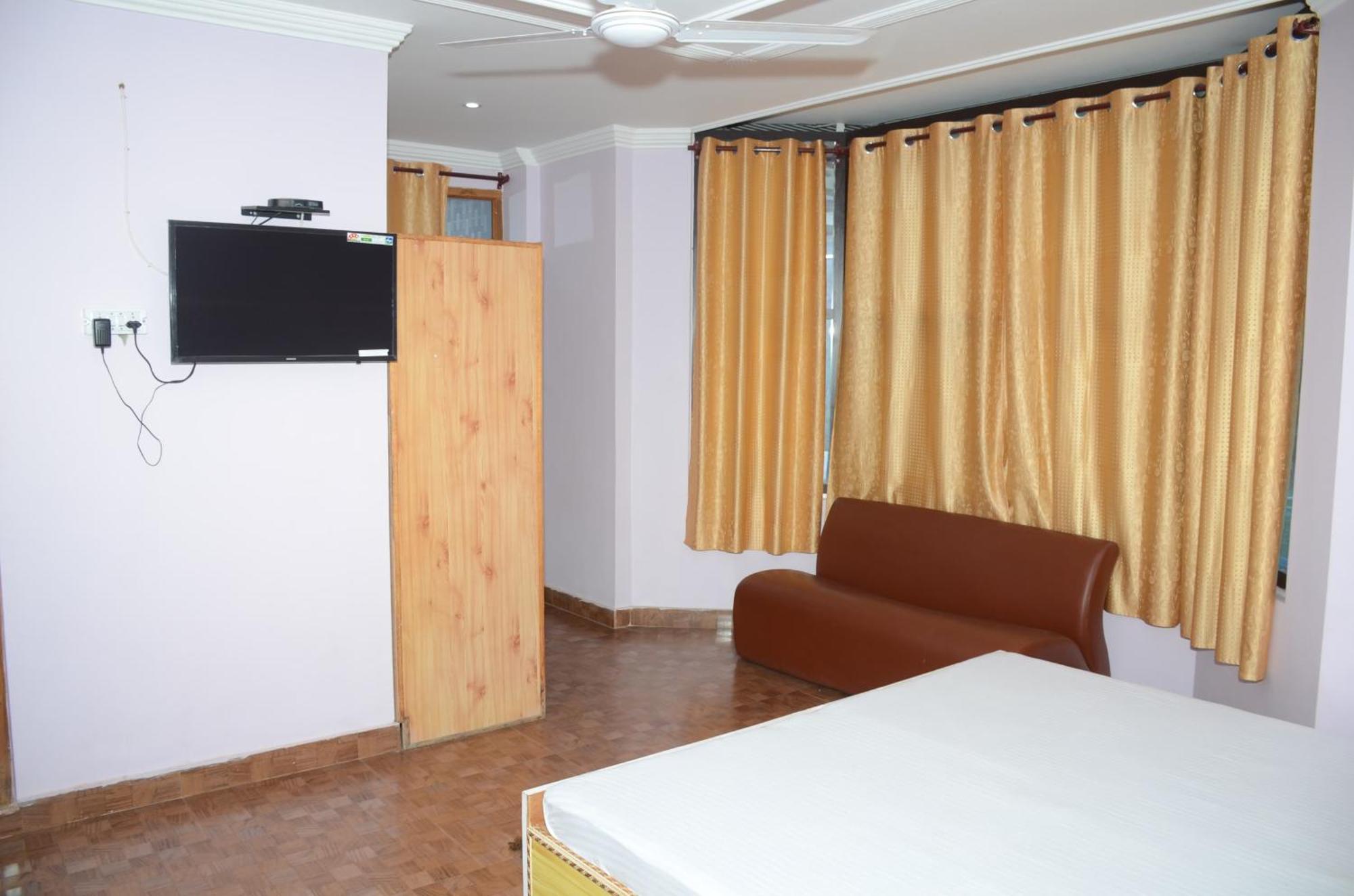 Hotel Alpine View Sarāhan Dış mekan fotoğraf