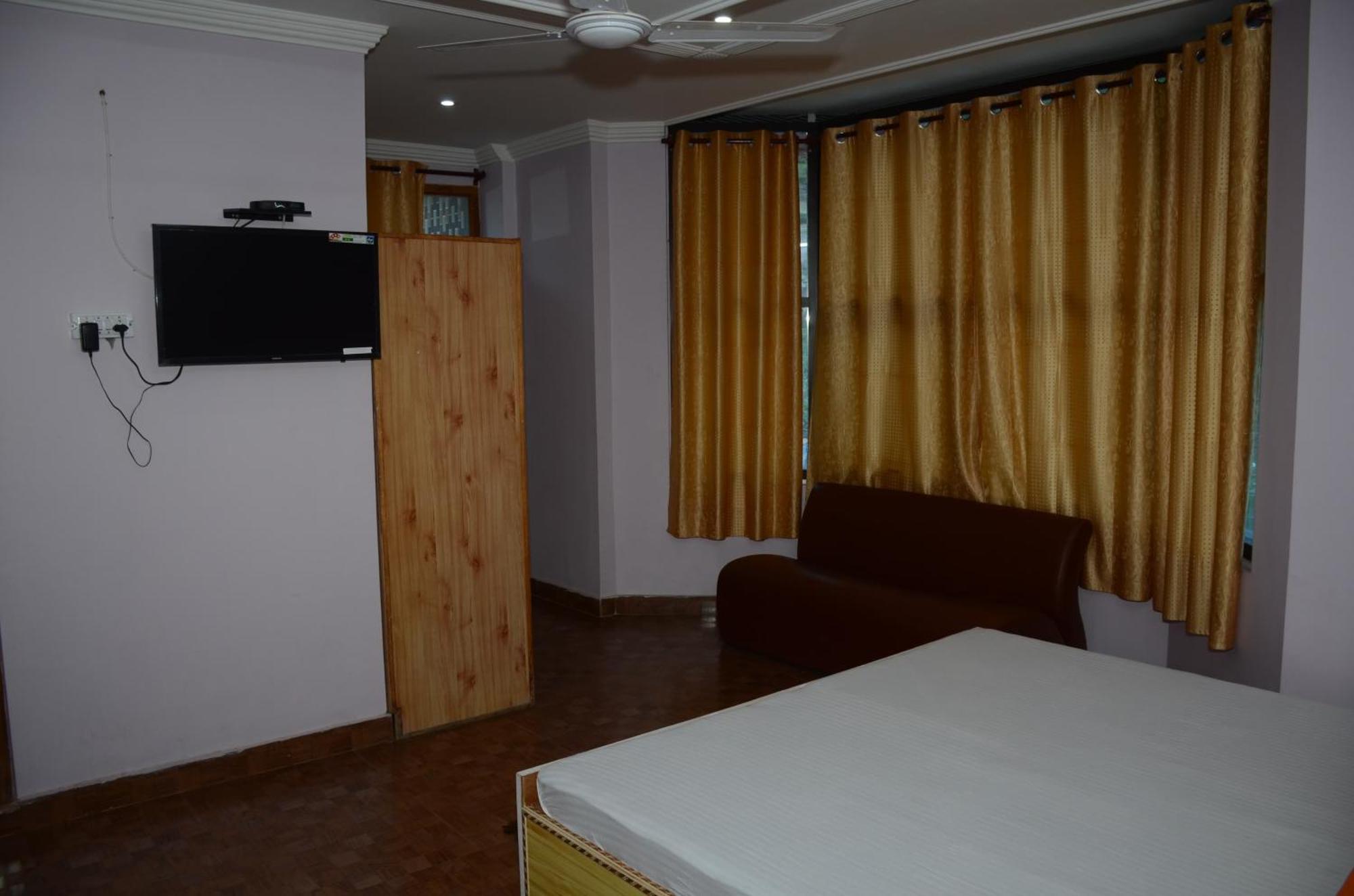 Hotel Alpine View Sarāhan Dış mekan fotoğraf